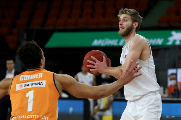 他们不仅有 他们不仅有