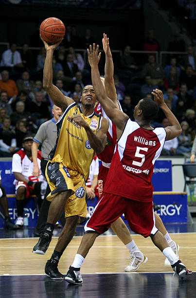 的功勋背景 的功勋背景